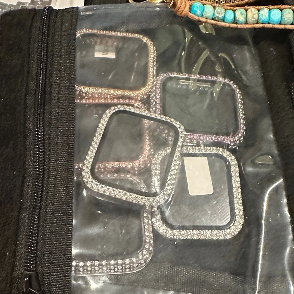 Apple Watch Series 5 ,40mm, multiple wristbands, face covers and watch band case